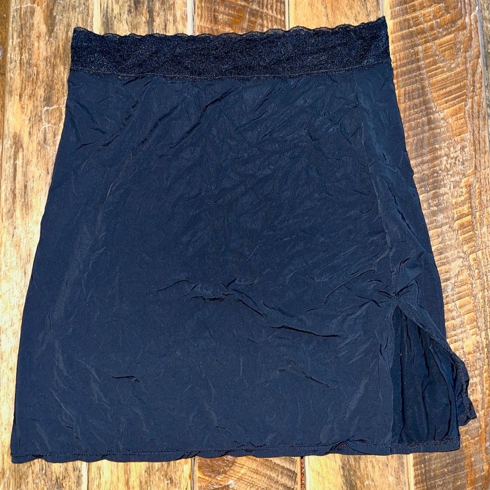 Jockey Black Lace Detail Slip/Skirt